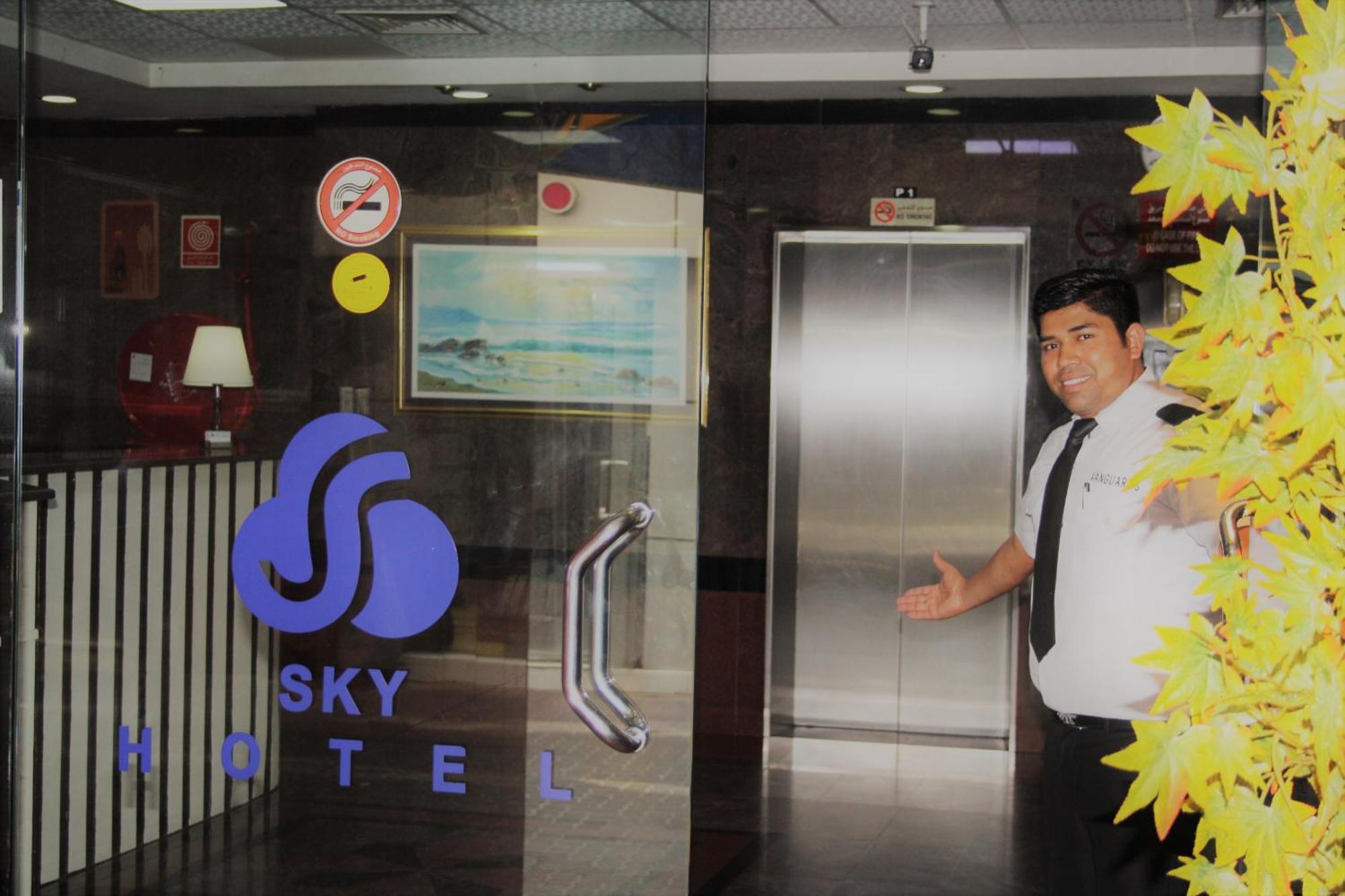 Sky Hotel Apartments Dubai Eksteriør billede