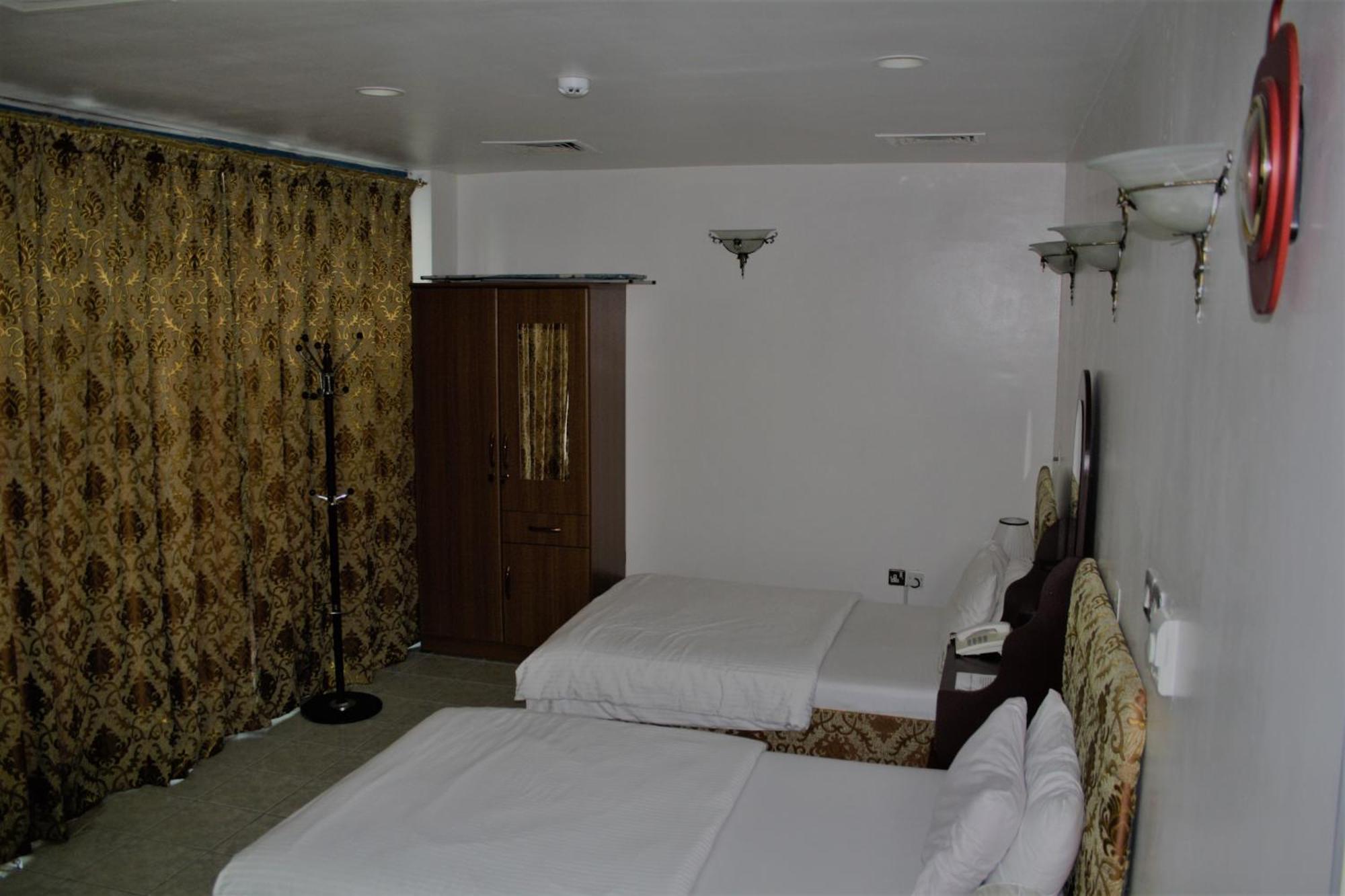 Sky Hotel Apartments Dubai Eksteriør billede